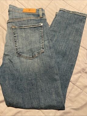 Classic Light Blue Women's Jeans - Timeless Straight skinny Fit